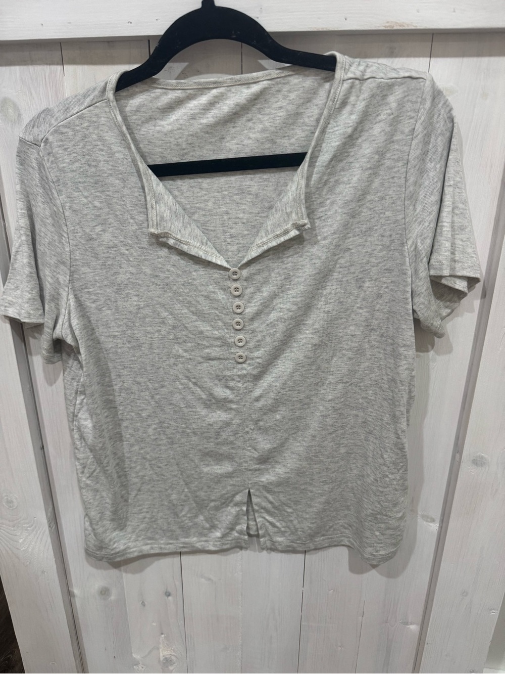 Women's Light Gray Button-Front Short Sleeve Top